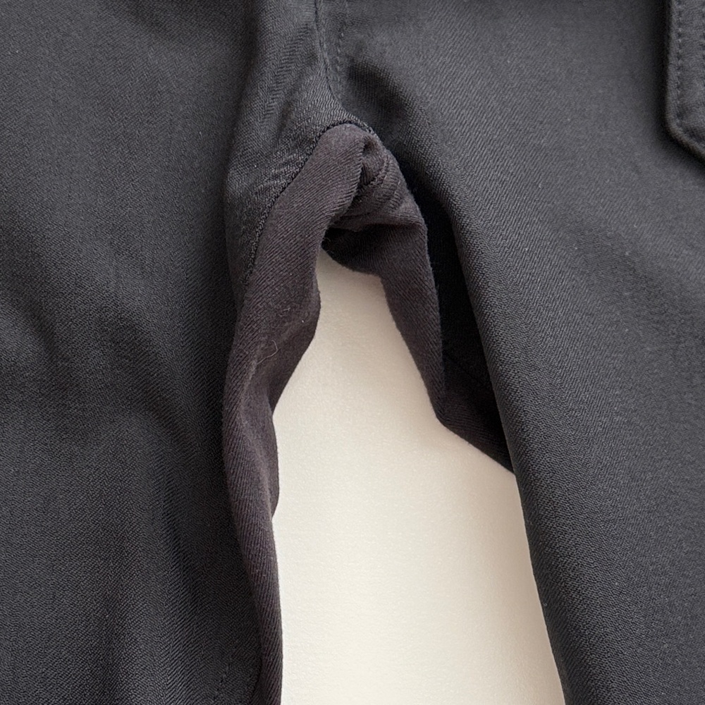 Lululemon Black Pant with Zipper Pockets - Picture 8 of 11